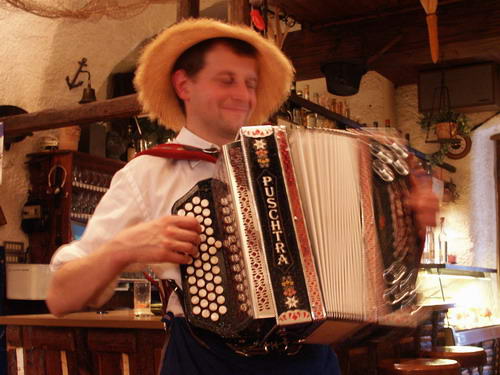 Der Gaudi Paul im Fischerkeller Kaltern